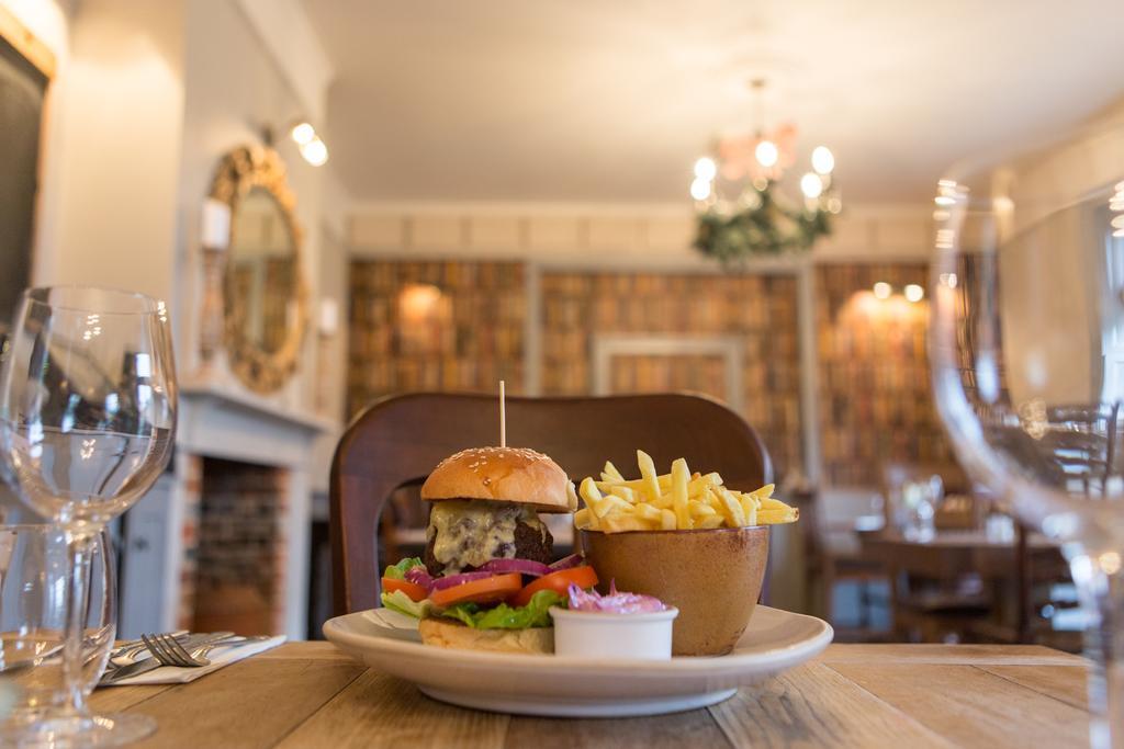 The King'S Head Hotel Winchester Kültér fotó