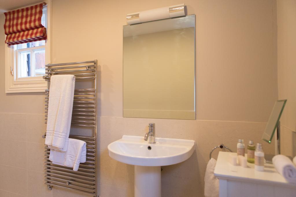 The King'S Head Hotel Winchester Szoba fotó